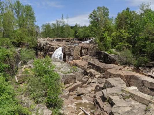 Rocks, cliffs, pools