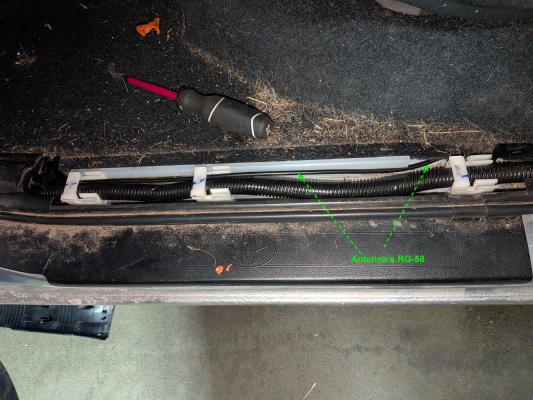 antenna cable stealthily hidden